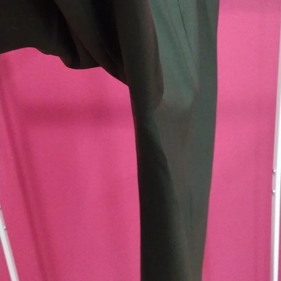 COS women's wool tailored dark green straight leg pants. GUC with one flaw. Size - Picture 4 of 10